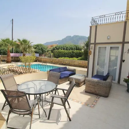 New Life With Pool - Alsancak *