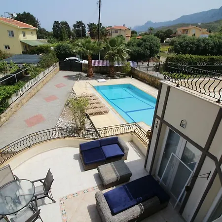 New Life With Pool - Alsancak Βίλα *